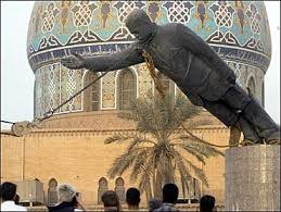 Rimozione della statua di Saddam Hussein