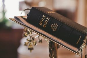 Chi ha scritto la Bibbia? Conosci bene la Bibbia?