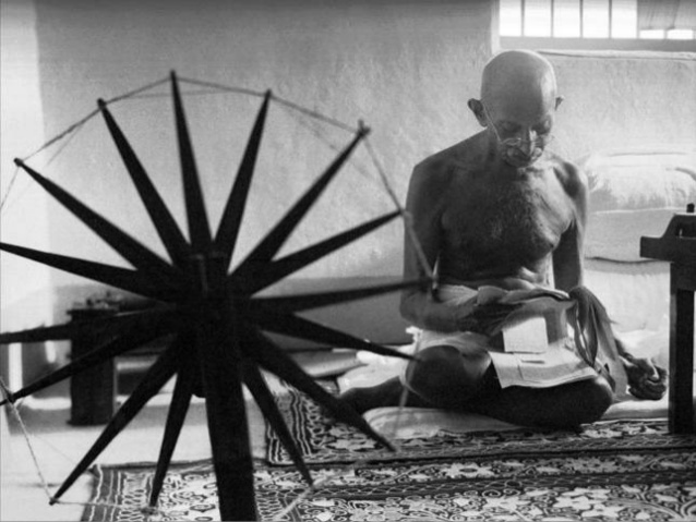 mahatma-gandhi-by cartier bresson