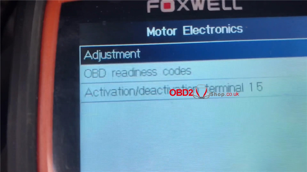 bmw-mini-cooper-adaptation-values-reset-by-foxwell-nt510-10