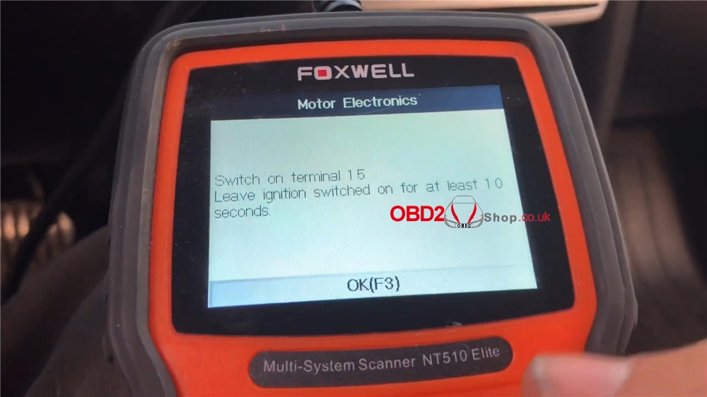 bmw-mini-cooper-adaptation-values-reset-by-foxwell-nt510-18