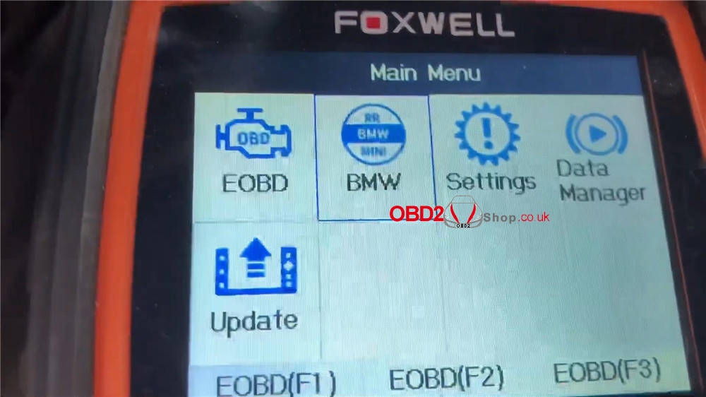 bmw-mini-cooper-adaptation-values-reset-by-foxwell-nt510-2