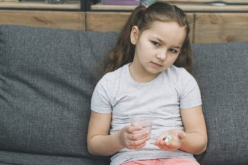 Medicina per vomito e nausea nei bambini, come trattare e cosa dare