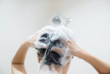 Qual è lo shampoo, i prodotti e i principi attivi antiforfora più efficaci