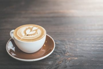 Il caffè aiuta con il mal di testa o viceversa lo provoca