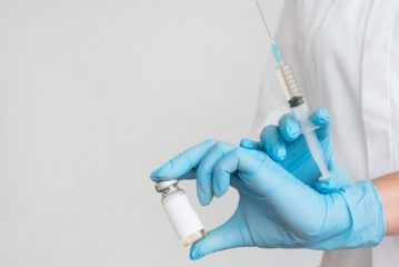 Vaccinazione antipolio per un bambino, programma di vaccinazione, tempistica