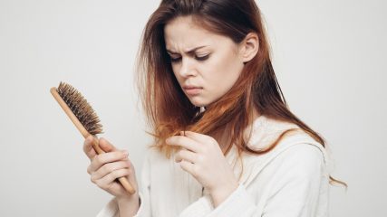 Calvizie, come fermare la caduta dei capelli preziosi