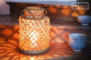 lanterna-in-bambu-saigon-129818_1280