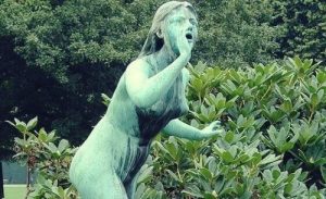 estatua-de-eco-gritando (1)