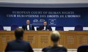 Russian opposition leader Alexei Navalny (front raw-L) attends a hearing at the European Court of Human Rights (ECHR) in Strasbourg on November 15, 2018. - ?Top Kremlin critic Alexei Navalny heads on November 15 to the European Court of Human Rights which will rule on whether his repeated arrests were politically motivated. The court in Strasbourg must decide whether Navalny, an anti-corruption campaigner and President Vladimir Putin's most vocal critic, was arbitrarily arrested and detained by Russian authorities. Between 2012 and 2014 he was arrested seven times at public gatherings and prosecuted for either breaching procedures for holding public events or disobeying a police order. (Photo by Frederick FLORIN / AFP)