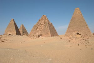 Pyramids_Bar_North