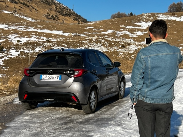 #testdrive: Con Mazda 2 Hybrid si guida in sicurezza anche sulla neve