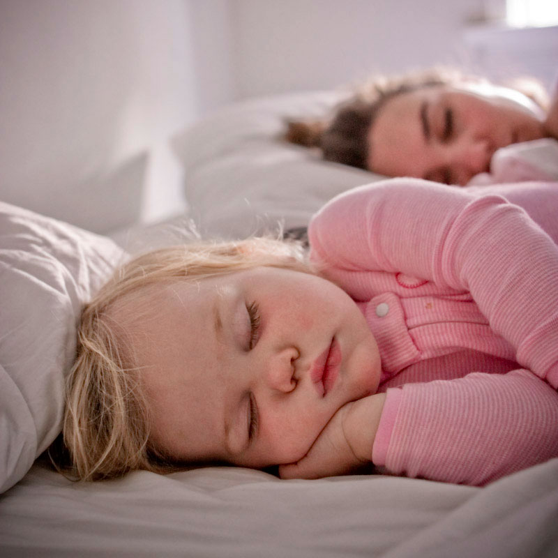 I materassi in poliuretano si confermano  i più sicuri per il sonno in tenera età. I neonati vi trascorrono fino a 16 ore al giorno