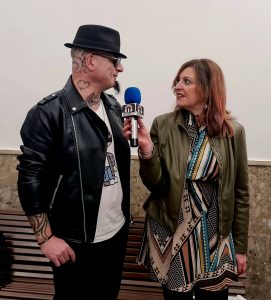 con la giornalista conduttrice Lucia Grimaldi