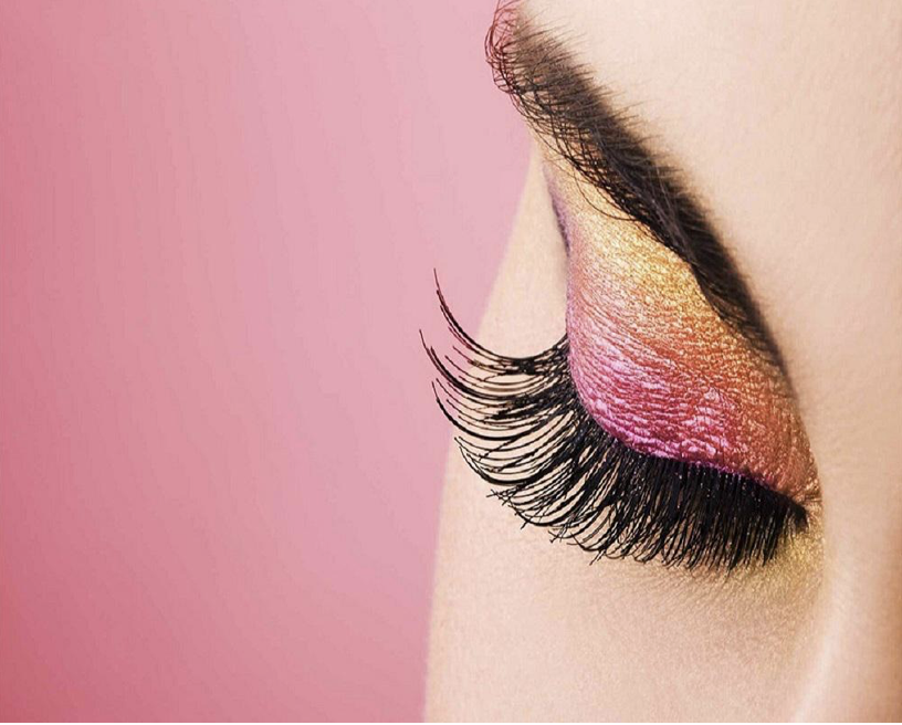 10 Best Ways to Put on Fake Eyelashes in 2023!