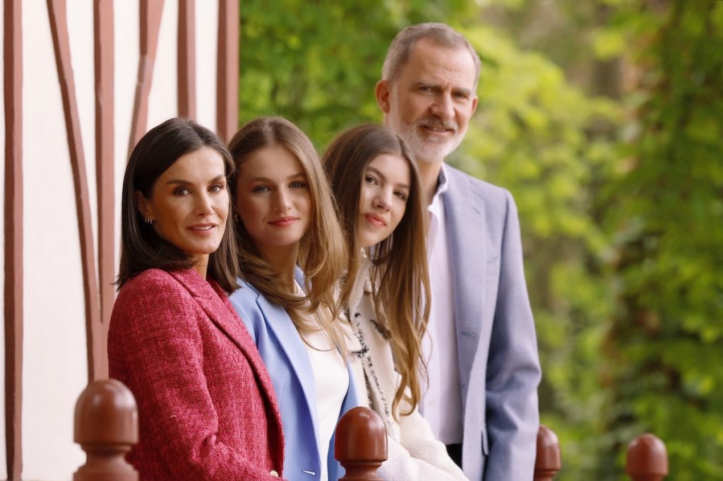 Queen Letizia of Spain, King Felipe of Spain. Princess Leonor, Princess Sofia special photoshoot at Sabatini gardens in Madrid, Spain, on May 18, 2024. Photo by Archie Andrews/ABACAPRESS.COM