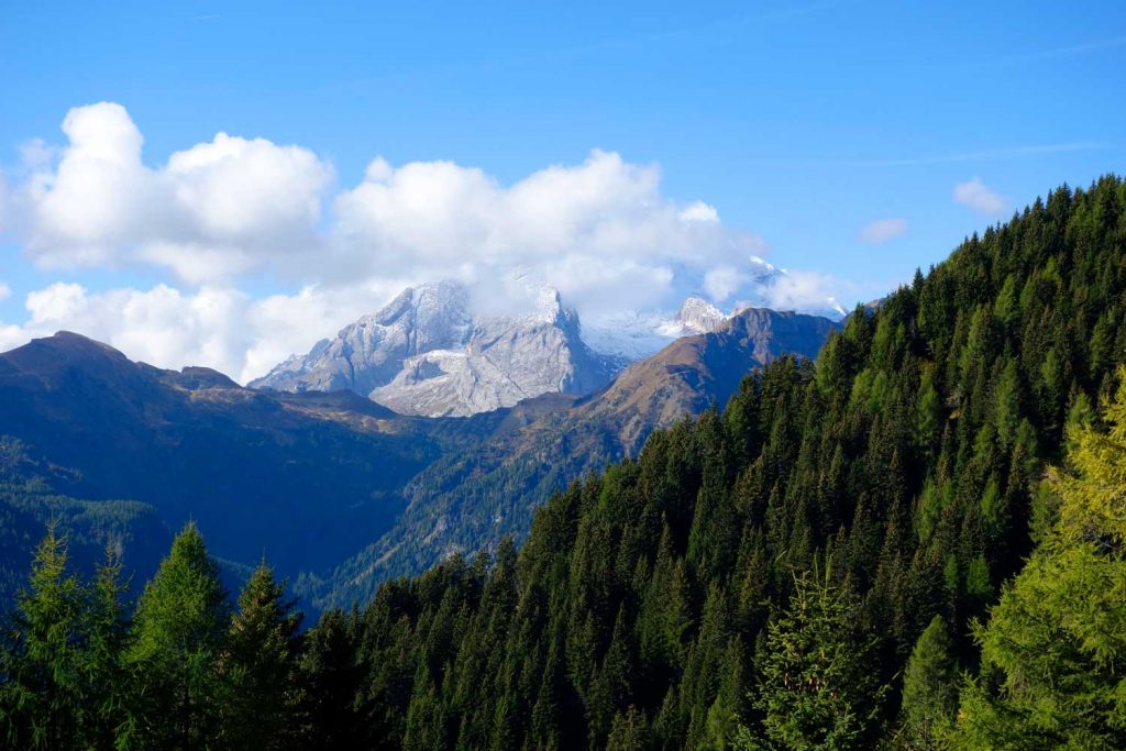 Via-Alta-Dolomiti-Blick-zur-Marmolada-1024x683