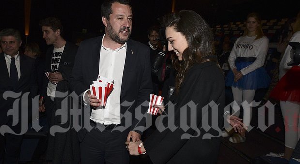 Ministro Matteo Salvini con la nuova fidanzata Francesca Verdini alla prima di Dumbo al cinema The Space Moderno. foto Paolo Caprioli/Ag.Toiati PAOLO CAPRIOLI/AG.TOIATI