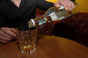 Come Aiutare un Marito Alcolista
