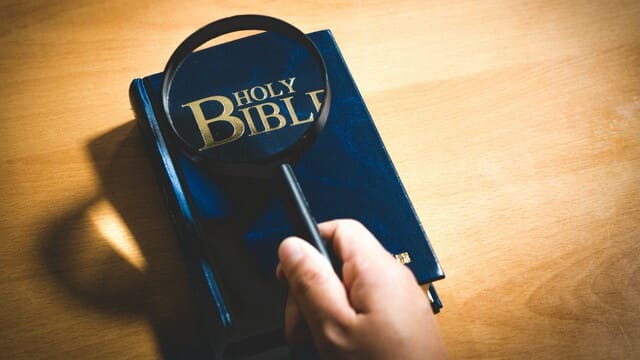 investigare-la-Bibbia