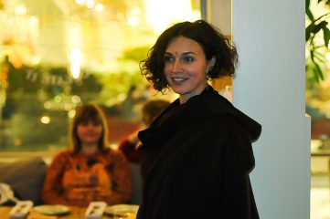 Cena consapevole con Ekaterina Plotko, mangia e divertiti