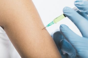 Vaccinazione contro morbillo, parotite e rosolia, pericoli e rischi, quando metterla