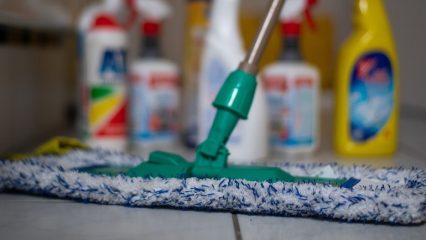 Quanto spesso devi lavare i pavimenti di casa Quante volte alla settimana e cosa lavare