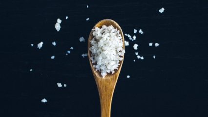 Come mangiare meno sale, come smettere di salare troppo, come ridurre il sale nella dieta.
