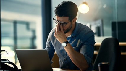 Turni notturni al lavoro, i benefici e i danni che accadranno se lavori di notte.