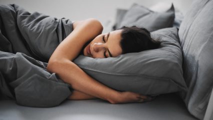 È vero che hai bisogno di dormire più a lungo in inverno, perché vuoi dormire di più in inverno.