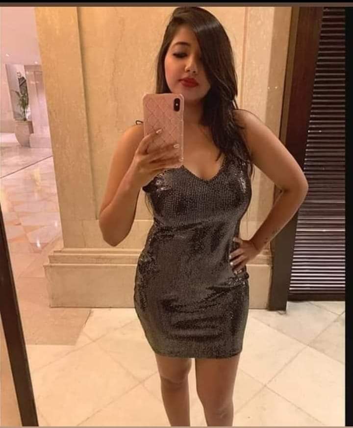 Pune call girl