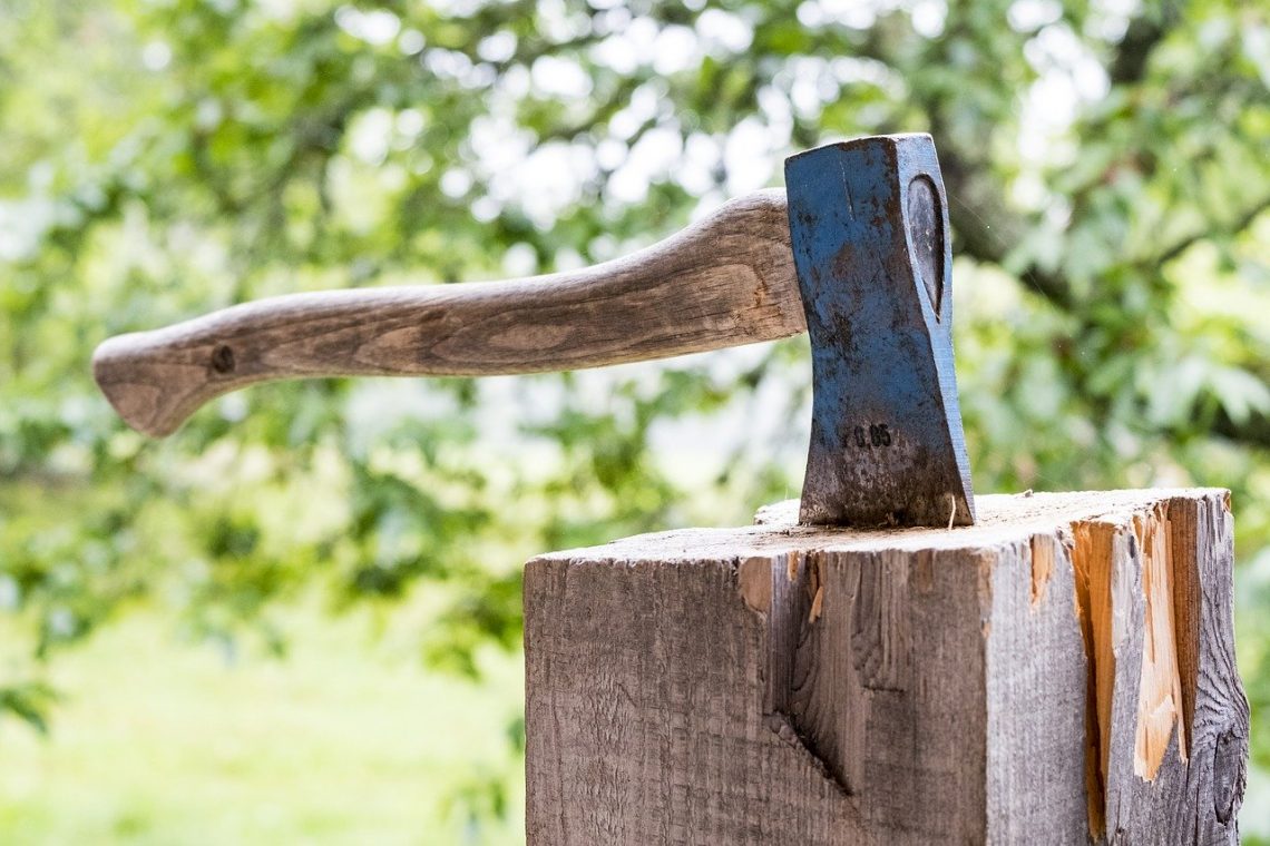 What Makes Axe Throwing Such A Fun Activity To Participate In?