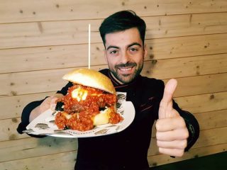 Anche a Pub Stritt è Natale con il Christmas Burger, il panino novità!