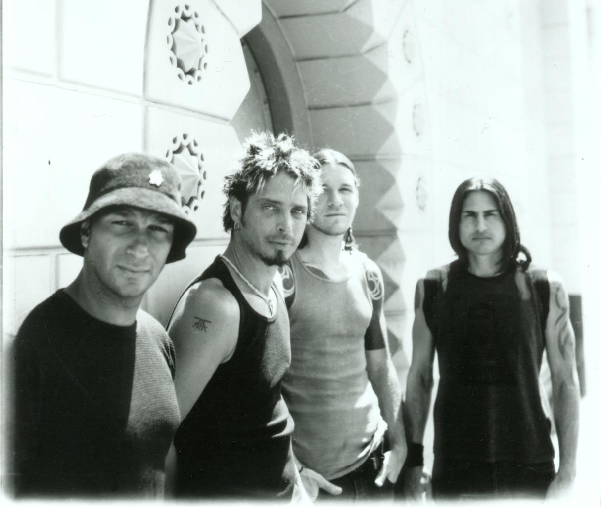 AUDIOSLAVE%20press