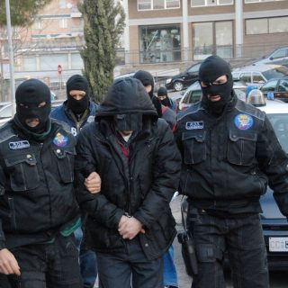 I carabinieri del Ros e del comando provinciale di Cuneo questa mattina hanno eseguito un fermo di indiziato di delitto nei confronti di un cittadino marocchino residente in Italia.