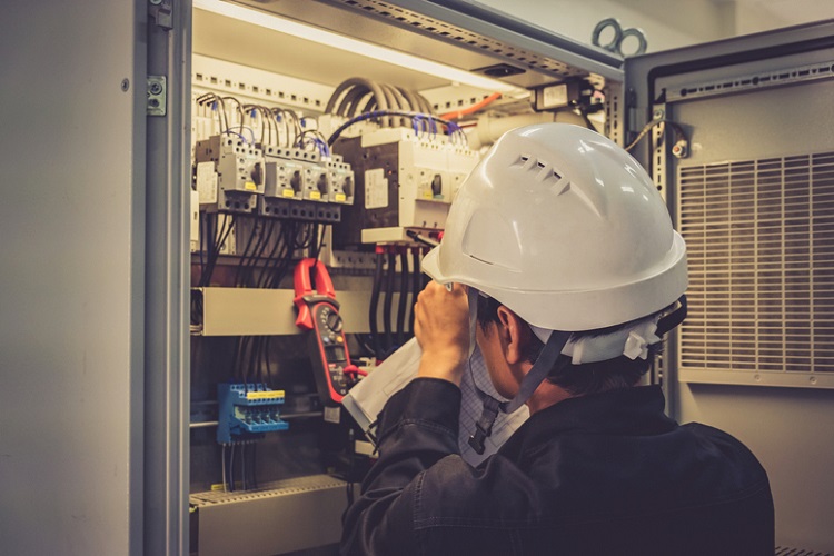 Benefits of Investing in a Comprehensive Commercial Electrical Maintenance Plan