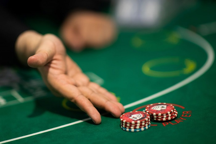 Understanding the Odds and House Edge in Baccarat