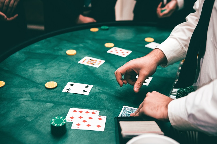Why Do Many Online Casino Players Prefer Poker for Its Skill-Based Aspect