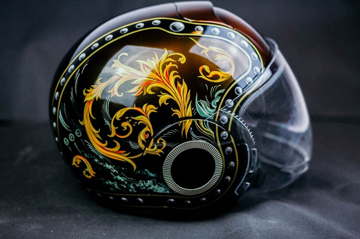 How Does Airbrushing On Helmets Differ From Traditional Painting Methods