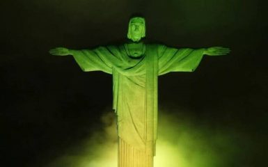 Pelé: in suo onore Brasile 'tinge' Cristo a Rio di oroverde
