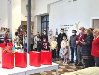 Natale bimbi ucraini malati tumore in associazione Peter Pan