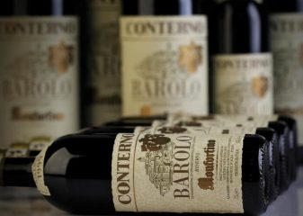 Bottiglie pregiate di vino battono la Borsa, +10% nel 2022