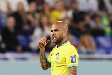 Calcio: violenza sessuale, polizia spagnola ferma Dani Alves