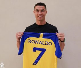 Calcio: CR7 è a Riad, domani l'Al-Nassr lo presenta