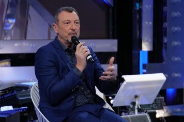 Sanremo, Amadeus e Morandi annunciano i duetti da Fiorello