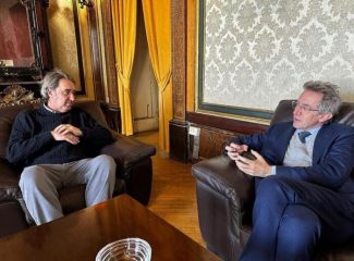 A Napoli il sindaco Manfredi riceve Paolo Sorrentino