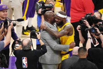 Basket: Nba LeBron nella storia ma i Lakers cadono ancora