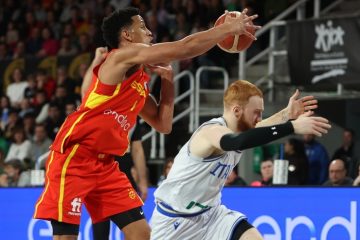 Basket: l'Italia vince in Spagna ma manca il sorpasso