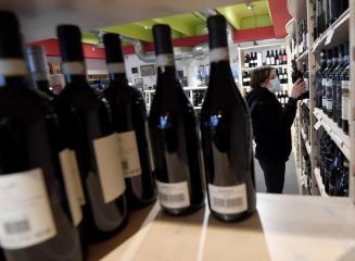 Vinitaly: meno vino nel carrello della spesa ma Prosecco n.1