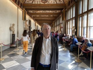 Ian McEwan in visita agli Uffizi